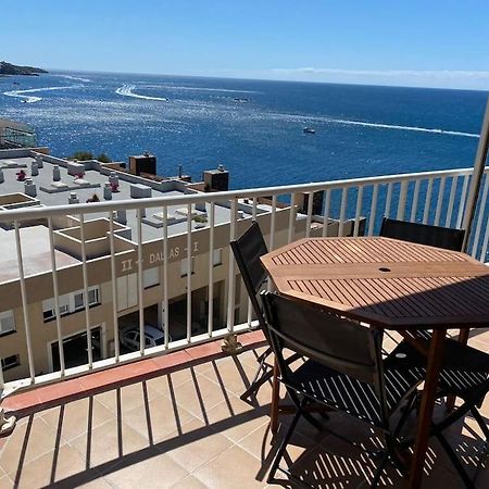 Apartamento Tres Habitaciones Con Vistas Al Mar En Ρόζες Εξωτερικό φωτογραφία