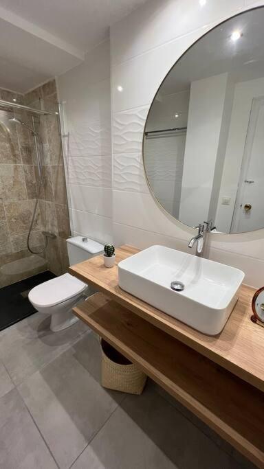 Apartamento Tres Habitaciones Con Vistas Al Mar En Ρόζες Εξωτερικό φωτογραφία