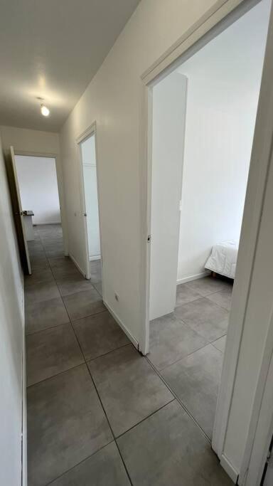 Apartamento Tres Habitaciones Con Vistas Al Mar En Ρόζες Εξωτερικό φωτογραφία